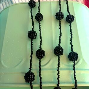 Stunning 1950s black seed bead 8 inches stunning